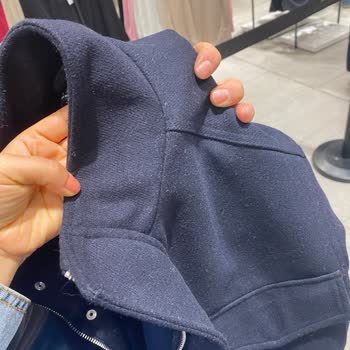 Zara Kabanı Toz Topluyor Astımı Tetikliyor