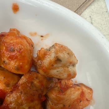 Tepe Nautilus Şubesinde Pişmemiş Yemek Sorunu