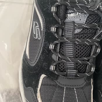 Skechers Ayakkabıda 1 Ayda Şaşırtan Dikiş Sorunu