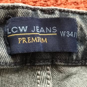 LCW Sold Me Premium Jeans That Keep Tearing From the Same Spot Repeatedly