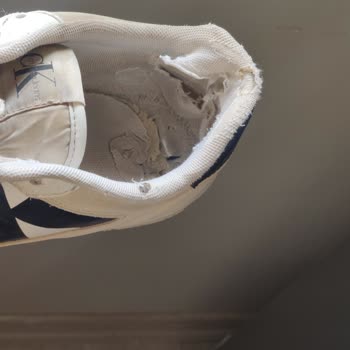 Calvin Klein Ayakkabıda Kısa Sürede Sorun