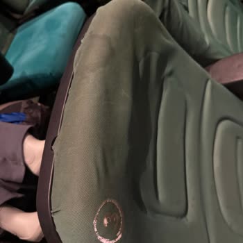 Ada AVM Sinema Salonunda Saygısızlık Ve Pislik