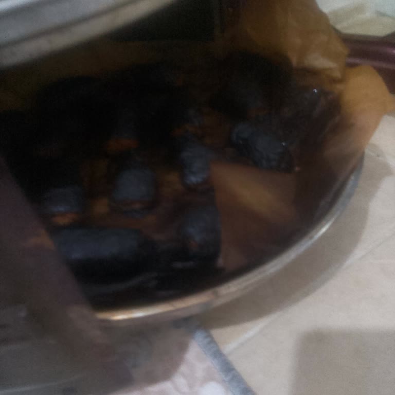 Nimet Gıda 35 Dakika Fırında Kaldı Ve Kömür Oldu