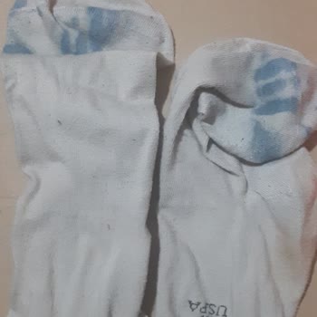 FLO Ayakkabı Mağazasından Aldığım Ayakkabılar Boya Veriyor