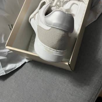 Kirli Ayakkabı Ve Geciken İade Süreci