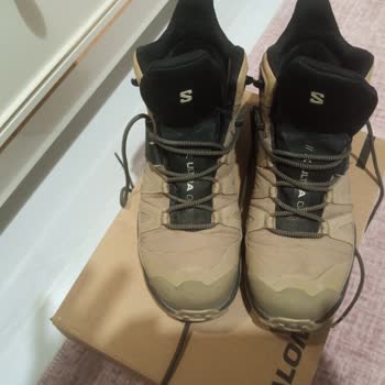 Salamon Botların Dayanıklılığı Hayal Kırıklığına Uğrattı