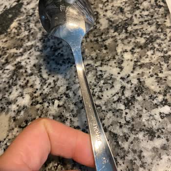 Kaşık ve Çatal Setinde Beklenmedik Lekeler