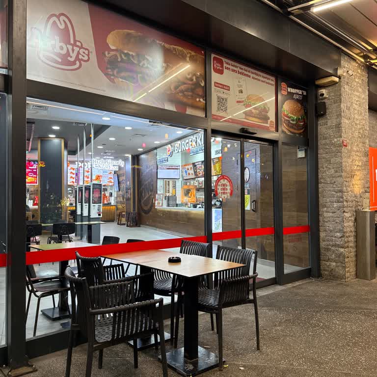 Burger King'de Tutarsız Hizmet Ve Yanıltıcı Açıklamalar