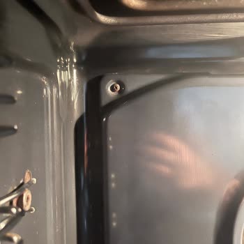 Arçelik Fırınımın İçindeki Vidalar Hep Küflenme Yaptı!