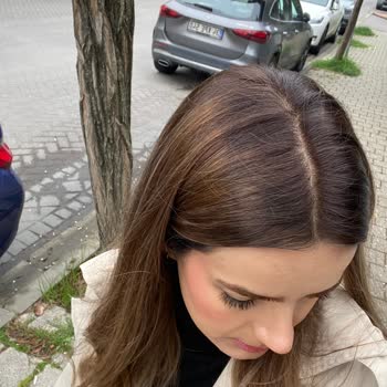 Saç Boyama Deneyiminde Hayal Kırıklığı: Vaat Edilen Ve Gerçek Arasındaki Uçurum