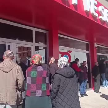 Et Ve Süt Kurumu Açılış Saatine Personelin Uymaması