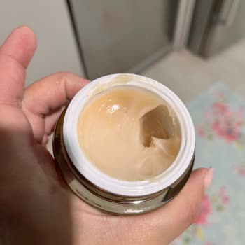 Estee Lauder Revitalizing Supreme Youth Plus Refill Farbe und Duft verändert