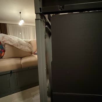 Eksik Ve Yanlış Gönderilen Dolap Parçaları İçin Çözüm Bekleyen Müşteri