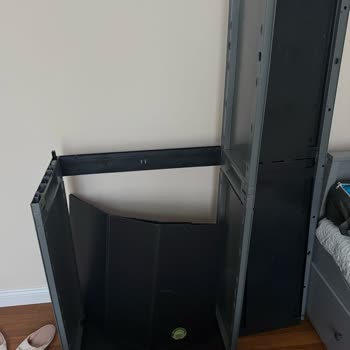 Eksik Ve Yanlış Gönderilen Dolap Parçaları İçin Çözüm Bekleyen Müşteri