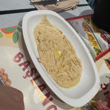 Cevahir AVM Tavuk Dünyası'nda Hayal Kırıklığı