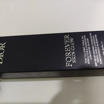 Dior Foundation keine Antwort auf Rückgabeanfrage, Rückerstattung verlangt