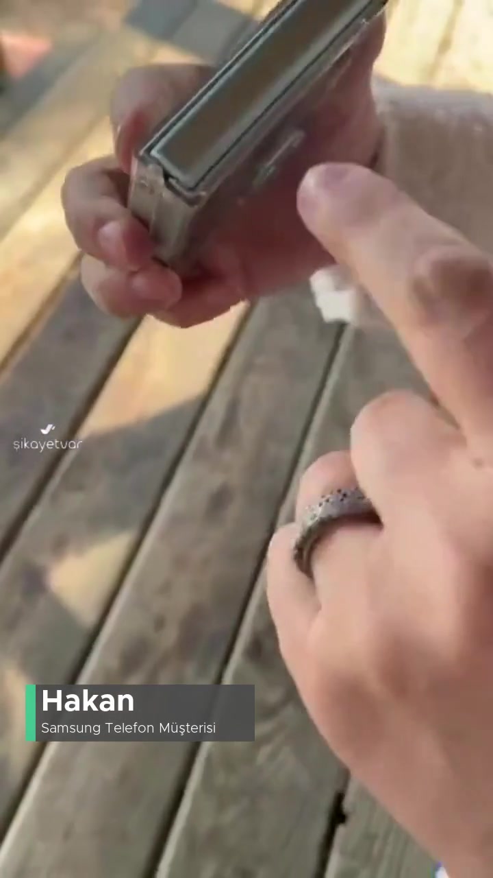 Samsung Z Flip 6 Katlandığı Yerden Kırıldı! videonun kapak resmi