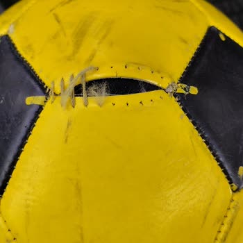 Futbol Topunun Beklenmedik Dikiş Sorunu