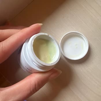 Kiehl's Avocado Eye Cream defektes Produkt mit wässrigem Inhalt erhalten