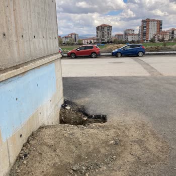 Ankara Büyükşehir Belediyesi Çocuklar İçin Tehlike Oluşturan Gider Çukuru