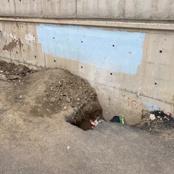 Ankara Büyükşehir Belediyesi Çocuklar İçin Tehlike Oluşturan Gider Çukuru