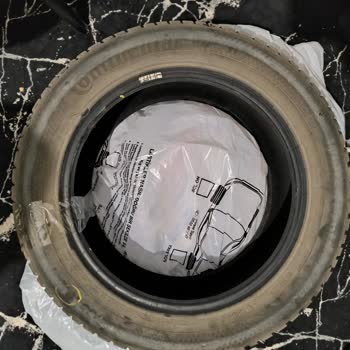 Continental Seyir Halindeyken Birden Havası İndi Lastiğin İç Yanak Tarafı Patlamış!