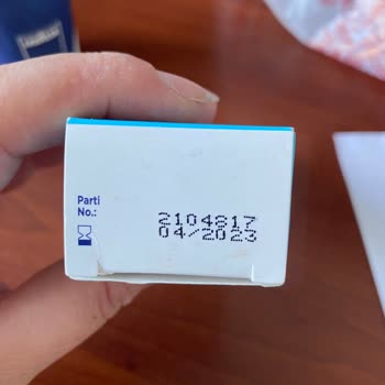 Bepanthol Reparaturpflege Salbe abgelaufenes Produkt geliefert