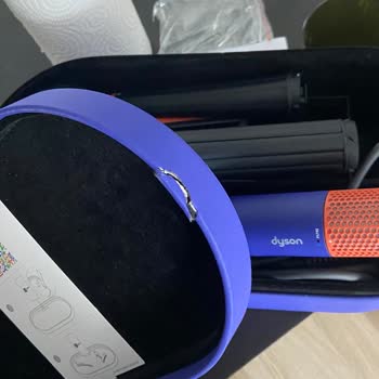 Dyson Airwrap ID defekter Konusaufsatz und beschädigte Verpackung nach Service