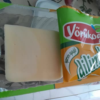 Yörükoğlu Kaşar Peynirinde Beklenmedik Renk Farklılığı