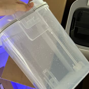 Kırık Ve Kullanılmış Robot Süpürge Şoku