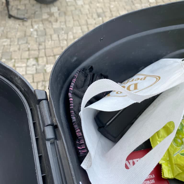 Kullanılmadan Kırılan Gözlük Sapı