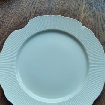 Kütahya Porselen Tabaklar Makineden Kırık Çıktı