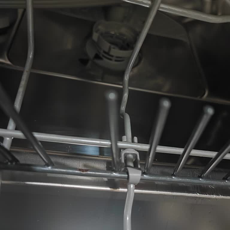 Paslanan Bulaşık Makinesi Ve Yetersiz Servis Hizmeti