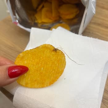 Ruffles Cipsin İçinden Çıkan Şaşırtıcı Yabancı Madde
