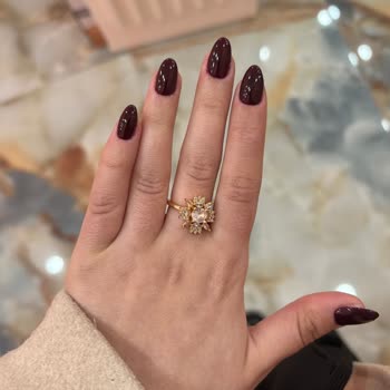 Aceleye Getirilen Manikür Hayal Kırıklığı Yarattı