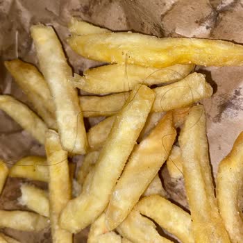 Burger King'de Hijyen Skandalı: Patateslerde Saç Kılı!