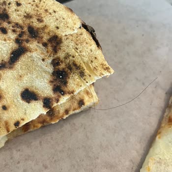 Danilo's Pizza Restoranda Hijyen Sorunu Ve Kötü Muamele
