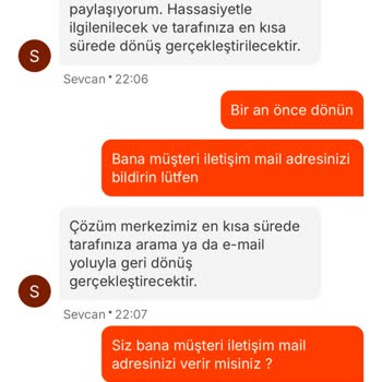 Açık Gelen Pizza Ve Kuryenin Kaba Tavrı