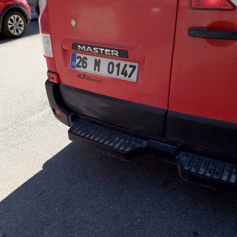Dikkatsiz Minibüs Şoförü Annemin Yaralanmasına Sebep Oldu