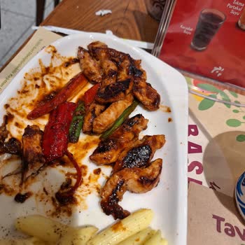 Kremasız Makarna Ve Yanık Tavuk Hayal Kırıklığı