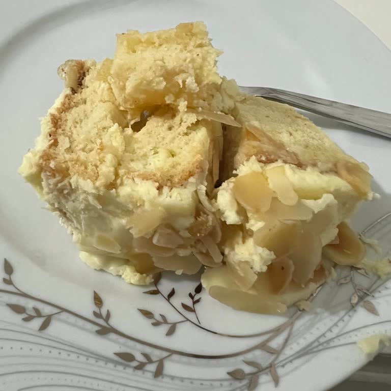 Doğum Günü Pastasında Hayal Kırıklığı: Bayat Ve Bozuk Ürün Deneyimi