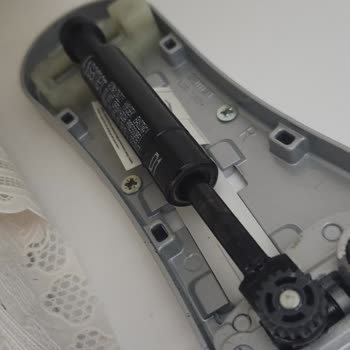 Mutfak Dolabı Amortisörü Sorunu: Acil Yardım Talebi