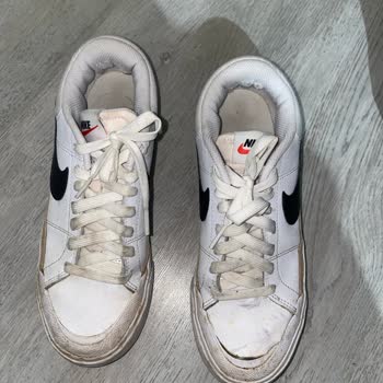 Nike Ayakkabının Hızla Bozulması Ve Yanıltıcı Müşteri Hizmetleri