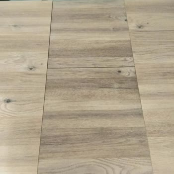 Farklı Renk Tonlarıyla Gelen Masa Ve Çözüm Arayışı