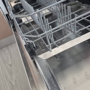 Bozuk Bulaşık Makinesi Ve İlgisiz Teknik Servis