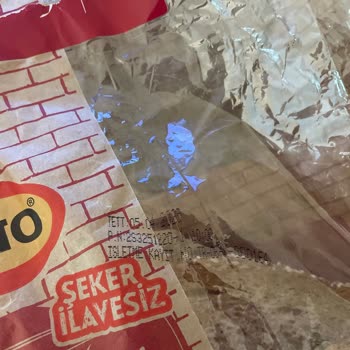 Küflü Ekmek Ve İlgisiz Müşteri Hizmetleri