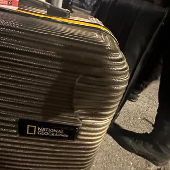 Kırık Bavul Ve İlgisiz Hizmet