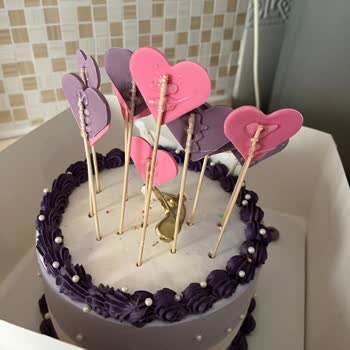 Cicim Pastanesi Silikonlu Pasta Şoku: Kızımın Doğum Gününde Hayal Kırıklığı!