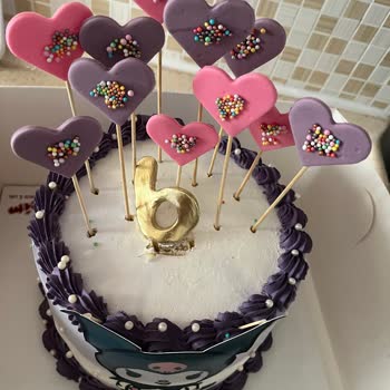 Cicim Pastanesi Silikonlu Pasta Şoku: Kızımın Doğum Gününde Hayal Kırıklığı!