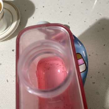 Küflü Suluk Ve İlgisiz Müşteri Hizmetleri